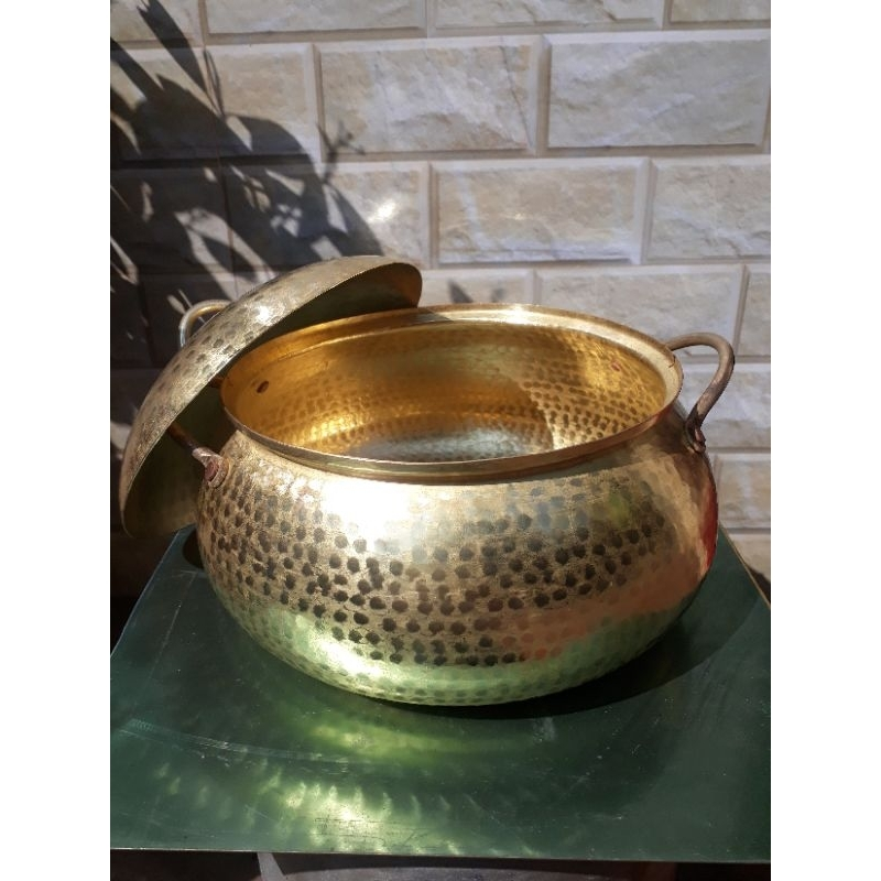 Copper Hot Pot Handcrafted by Artisans from Đại Bái Copper Casting Village, Vietnam