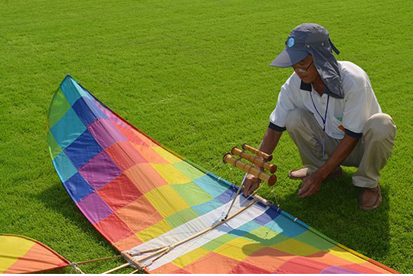 9- Chamber Kite Flute for Kites, Extremely Loud Sound - Vietnamese Folk Handicraft