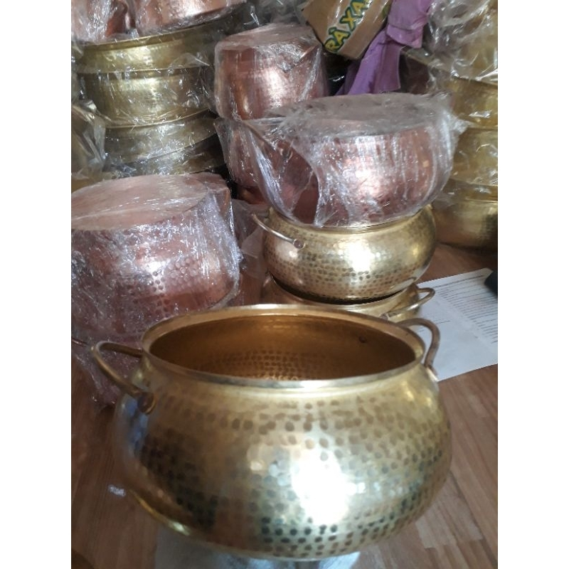 Copper Hot Pot Handcrafted by Artisans from Đại Bái Copper Casting Village, Vietnam